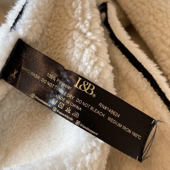 Lucky & Blessed sherpa like black and white waterfall ,pocket jacket wrap coat s - Picture 9 of 10